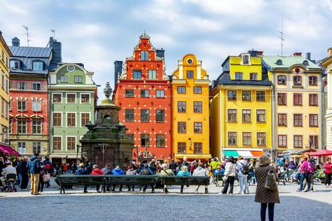 Sweden relocation: Experience Scandinavian lifestyle, how to move to Sweden. How Swedish migration works. Scandinavian Lifestyle, Sweden Travel, Tromso, 200 Calories, European Countries, Capital City, Helsinki, Scandinavia, Old Town