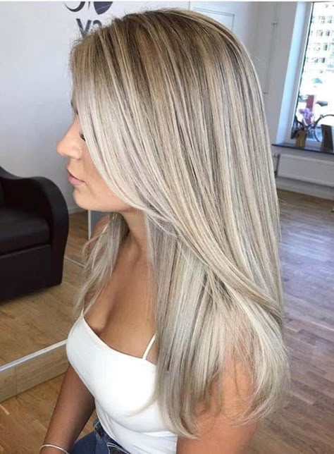 Beach Blonde Hair, Cute Hair Colors, Cool Blonde Hair, Balayage Blonde, Hair 2018, Blonde Hair Shades, Hair Shades, Brown Blonde Hair, Platinum Blonde Hair