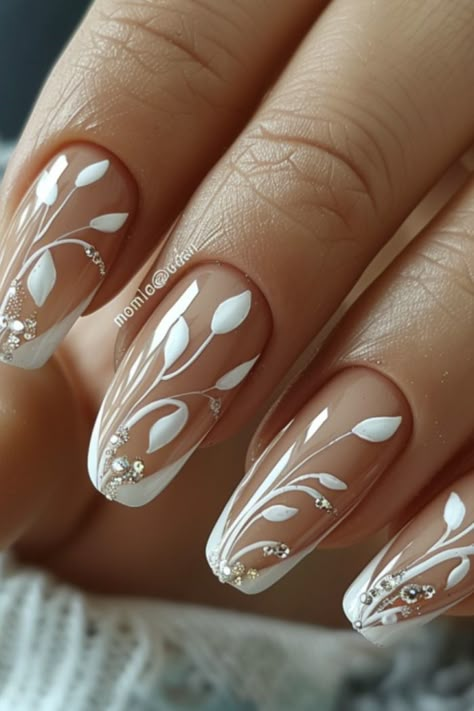 White Nail Designs 2024 French Nails White, Ladybug Nails, 2024 Nails, Stunning Nail Designs, Nail Art Trends, Nail Time, Fancy Nails Designs, Cute Nail Art Designs, Nails Set