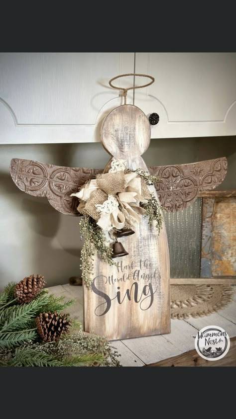 Wooden Angels Rustic, Hammons Nest, Christmas Fence, Christmas Angel Crafts, Diy Angels, Christmas Crafts Diy Projects, Wooden Angel, Christmas Angel Ornaments, Christian Crafts