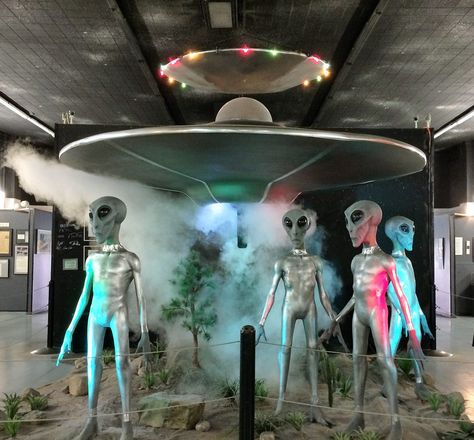 Alien Party, Alien Halloween, Halloween Decorations Outdoor, Space Theme Party, Alien Spaceship, Oklahoma City Oklahoma, Halloween Tattoo, Alien Invasion, Alien Abduction