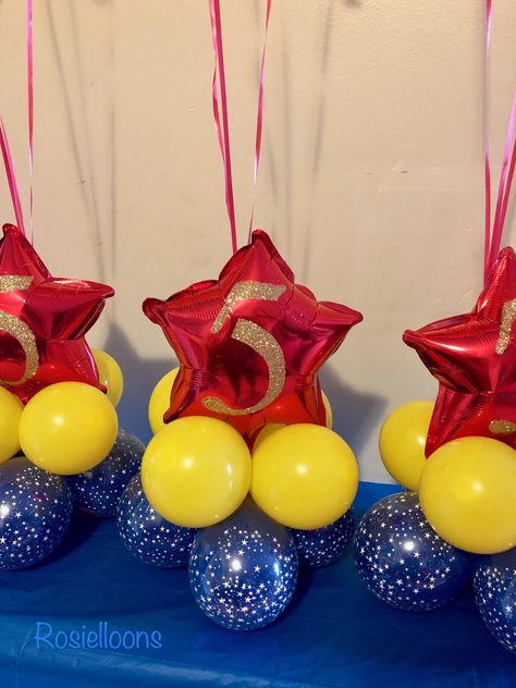 Wonder Woman Table Decor, Marvel Centerpieces, Balloons Centerpieces, Wonder Woman Birthday Party, Wonder Woman Party, Wonder Woman Birthday, Birthday 2023, Girl Bday Party, Dc Super Hero Girls