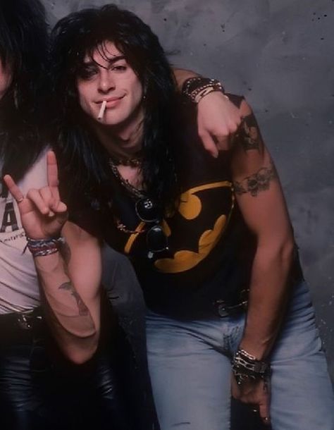 Kelly Nickles, Kelly Nickels, Rock Aesthetic, Rockstar Aesthetic, 80s Men, Photographie Portrait Inspiration, Glam Metal, Rock Outfits, I'm With The Band