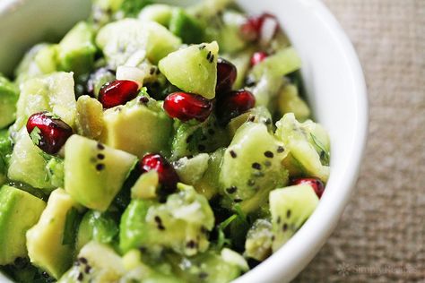 Kiwi salsa with kiwifruit, pomegranate seeds, avocado, and jalapeño chiles. A bright fresh salsa, perfect to accompany Mexican dishes! On SimplyRecipes.com Kiwi Salsa Recipes, Kiwi Salsa, Kiwi Recipes, Winter Fruit Salad, Avocado Salsa Recipe, New Zealand Food, Salsa Fresca, Fruit Salsa, Fresh Salsa