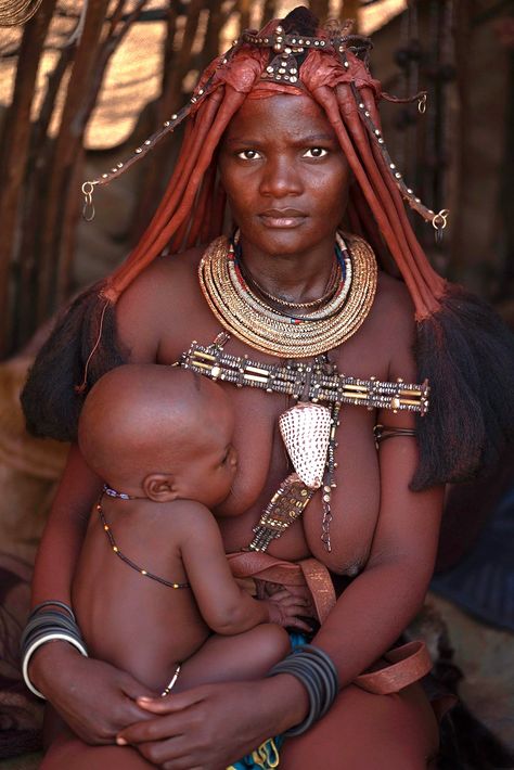 Himba Girl, Himba Tribe, Himba People, African History Facts, Water Photos, Leather Necklaces, Married Women, African Flowers, Social Status