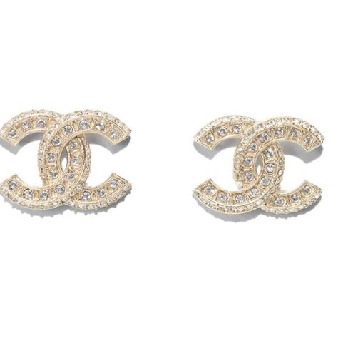 Gold cc logo authentic earrings comes with original box Fashion Chanel, Chanel Official, Chanel Official Website, Chanel Accessories, Pink Vibes, Chanel Earrings, Earrings Metal, Chanel Jewelry, Gold Earrings Designs