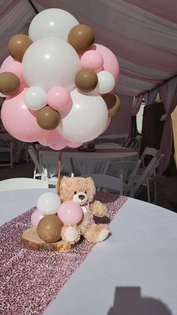 Teddy Bear Balloon Garland, Teddy Bear Balloon Centerpiece, Bear Centerpieces, Balloon Centerpieces Diy, Pink Bear Baby Shower, Teddy Bear Centerpieces, Teddy Bear Party, Baby Shower Theme Decorations, Diy Baby Shower Decorations