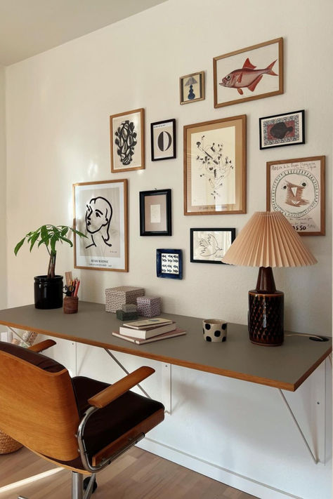 Your home office space shouldn't feel different from the rest of your home. Carry through your personality and style into the room with vintage furniture, artwork and homeware. We also love the addition of this mid century lamp to the desk area. Find the perfect pieces on Vinterior and elevate your work space. Image via interiorunivers on Instagram. Ikea Home Office Ideas, Ikea Home Office, Functional Office, Ikea Inspiration, Minimalist Shelves, Sleek Desk, Minimalist Home Office, Cozy Desk, Ikea Finds