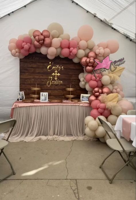 Balloon Arch Wood Backdrop, Dessert Table Balloon Garland, Wood Backdrop With Balloons, Backdrop With Balloon Garland, Baptism Backdrop, Baloon Garland, Baby Shower Balloon Arch, Banquet Ideas, Wooden Backdrops