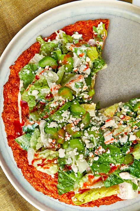 Ceaser Salad Chicken Crust Pizza, Chicken Ceaser Pizza Crust, Pizza With Chicken Crust, Pizza And Salad, Chicken Crust, Chicken Crust Pizza, Caesar Chicken, Can Chicken Recipes, Buffalo Chicken Pizza