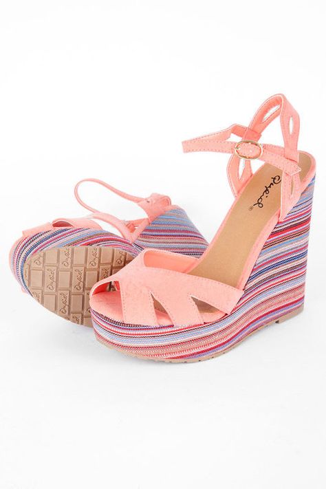 Perfect!!! Glass Slippers, Cute Wedges, Summer Wedges, 3 Shoes, Summer Color, Platform Heel, Crazy Shoes, Pretty Shoes, Shoe Obsession