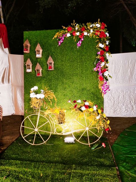 Selfie Stand Decoration For Wedding, Selfie Point Ideas Wedding, Selfi Point Decoration For Wedding, Selfie Zone Ideas, Selfy Point Idea, Selfie Point Decoration Wedding, Selfie Corner Ideas, Selfie Zone Decoration, Selfie Booth Ideas