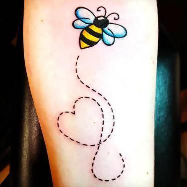 Butterfly And Bee Tattoo, Tattoo Ideas Bee, Tattoo In Memory Of Mom, Random Small Tattoos, Cute Bee Tattoo, Just Breathe Tattoo, Bee Tattoo Ideas, Small Bee Tattoo, Small Tattoo Design