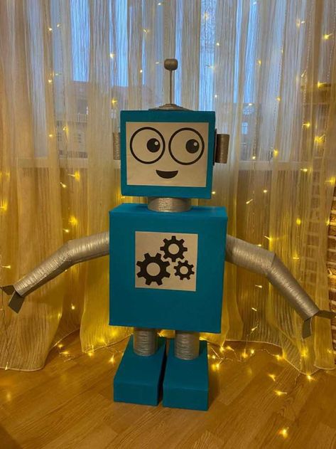 Recycle Activities, Robot Decorations, Cardboard Robot, Make A Robot, Robot Craft, Recycling Activities, Robot Birthday Party, Recycled Robot, Craft Work For Kids