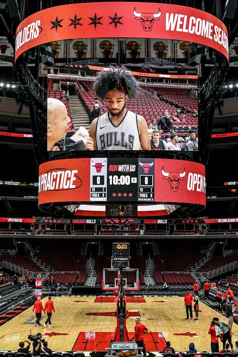 2019-20 Chicago Bulls Open Practice | Chicago Bulls Chicago Bulls Stadium, Chicago Bulls Aesthetic, Basketball Tumblr, Boxing Stadium, Coby White, United Center Chicago, Red Wallpapers, Chicago Basketball, Chicago Bulls Basketball