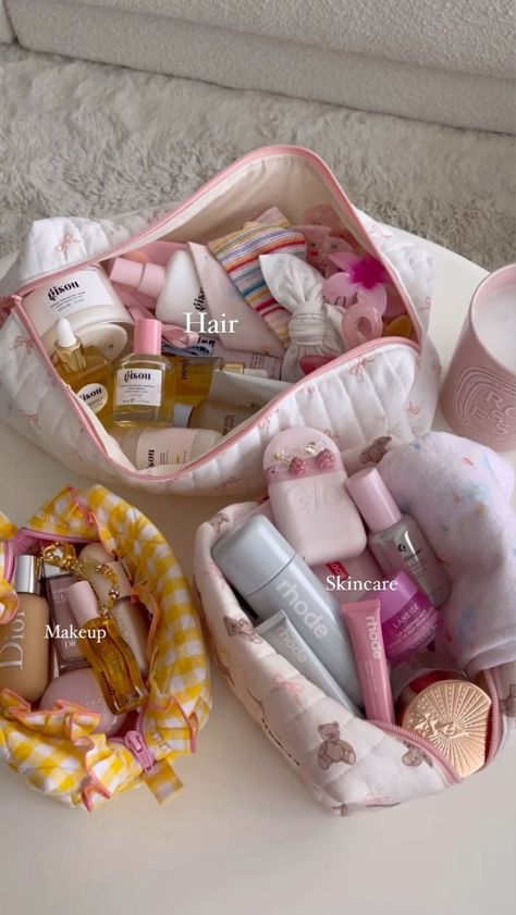 Household Accessories, Everyday Bag Essentials, Sephora Skin Care, Pretty Skin Care, What In My Bag, Bag Essentials, Pretty Skin, Pink Girly Things, Birthday List