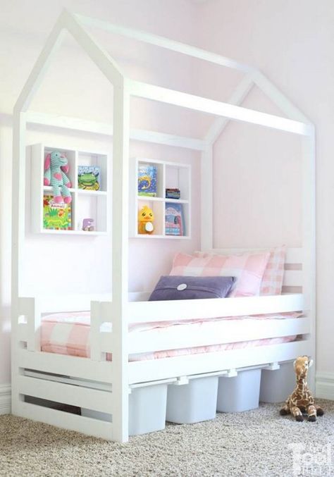 25 Easy And Free DIY Toddler Bed Ideas - DIYs Craftsy Toddler Bed With Storage, Diy Kids Bed, Toddler Bed Girl, Diy Toddler Bed, Toddler House Bed, House Frame, House Beds For Kids, White Bed Frame, Woodworking Furniture Plans