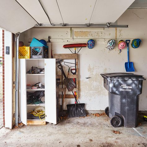 Assigning a job to each wall of the garage gives this one-car space smart function and style—plus room to actually park the car inside. Homemade Crunchwrap Supreme, Clean Garage, Makeover Before And After, Old Garage, Garage Conversion, Garage Interior, Healthy Meals For Two, Garage Makeover, Professional Organizer