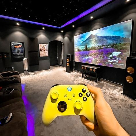 Games Room Inspiration, Small Game Rooms, Game Room Basement, Home Cinema Room, Video Game Room Design, Bedroom Games, Video Game Rooms, Home Theater Rooms, Gaming Room Setup