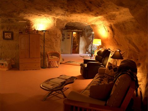 Kokopelli’s Cave Farmington New Mexico, Cave Bed, Cave Hotel, Cave House, Conde Nast Traveler, Honeymoon Destinations, Bed Breakfast, Boat Trips, How To Level Ground