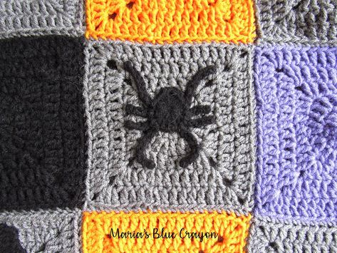 Halloween Spider Applique and Granny Square - Free Crochet Pattern Fall Crochet Afghans, Granny Square Halloween, Halloween Blanket Crochet, Spider Applique, Granny Square Pattern Free, Squares Crochet, Blue Crayon, Granny Square Pattern, Granny Square Crochet Patterns Free