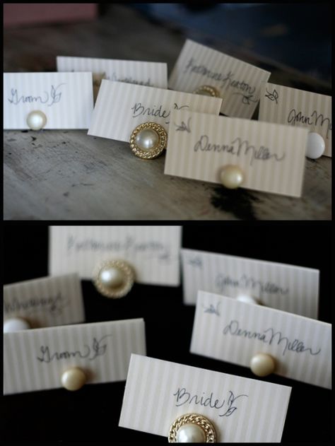 Clip on earring card holders...neat for any type of gathering that you would want a touch of class for Place Card Holders Diy, Diy Wedding Buffet, Card Holder Diy, Diy Wedding Food, Diy Place Cards, Wedding Buffet, Wedding Card Holder, Happy 50th, Diy Holder