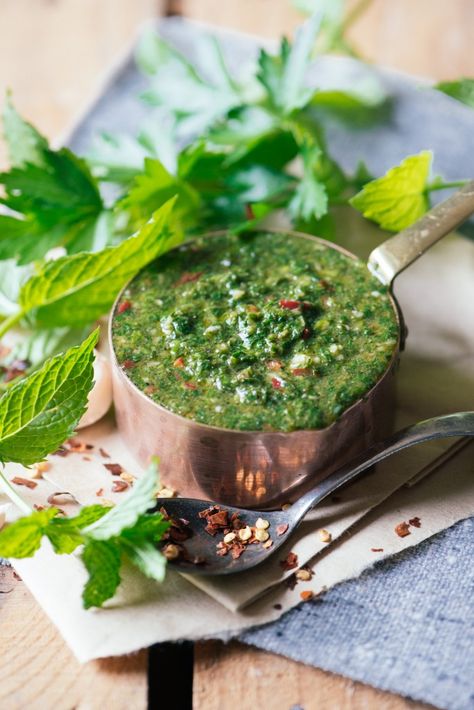 Basil Chimichurri, Chimichurri Chicken, Chimichurri Sauce Recipe, Chimichurri Sauce, Canned Chicken, It Goes On, Steak Recipes, Sauce Recipe, A Bowl