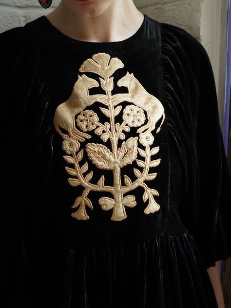 Image Search | ThredUp Folk Style Clothing, Cape Sleeve Dress, Embroidered Cape, Fairytale Fashion, Black Embroidery, Advanced Style, Linen Color, Cape Sleeves, Street Outfit