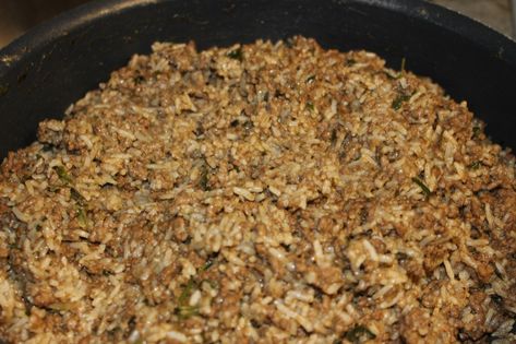 Dirty Rice Recipes, Cajun Rice Dressing, Louisiana Rice, Rice Dressing Recipe, South Recipes, Nola Recipes, Cajun Recipes Authentic, Yummy Rice, Cajun Rice