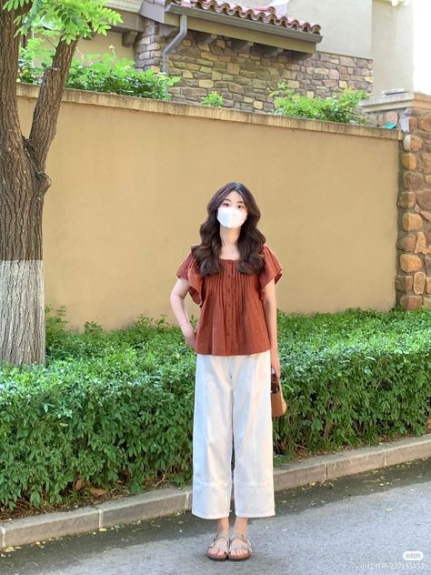 Loose Pants Outfit Korean, Simple Office Outfits Women, Summer Clothes Korean Style, Ulzzang Outfit Korean Style, Tita Outfit Ideas, Picnic Outfit Ideas Casual, Outfit For Short Girl, Simple Korean Outfits, Tita Fits