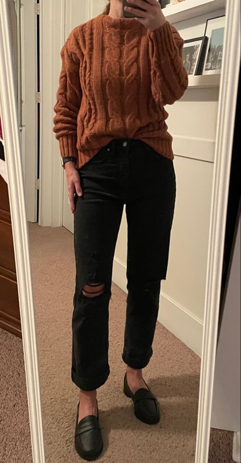 Black Chunky Sweater Outfit, Burnt Orange Sweater Outfit, Rust Sweater Outfit, Loafers Fall Outfit, Orange Sweater Outfit, Business Casual Fits, Chunky Sweater Outfit, October Mood Board, Cable Knit Sweater Outfit