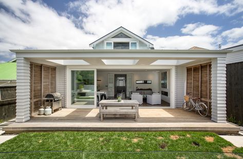 Herne Bay House | HOME Magazine Deck Extension Ideas Backyards, Brisbane House, Alfresco Designs, Modern Driveway, Guest Bathroom Renovation, Weatherboard House, Alfresco Area, Outdoor Living Rooms, Rear Extension