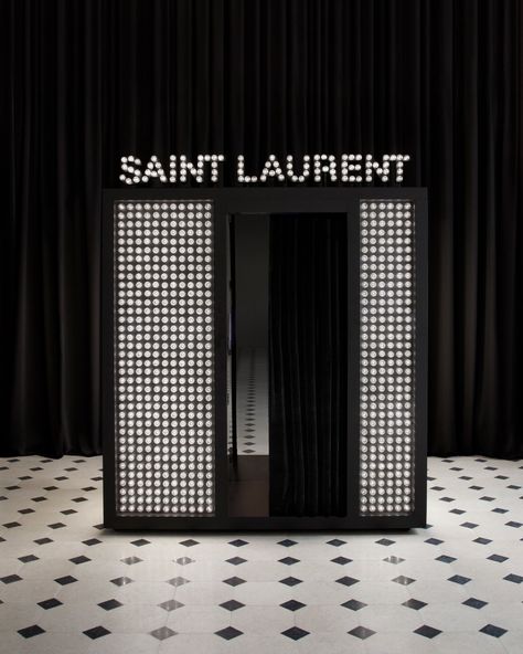 SL EXPERIENCES | Saint Laurent | YSL US Pr Event Ideas, Branded Photobooth, Black And White Photo Booth, Instagram Booth, Ysl Store, Motion Graphics Trends, Launch Event Ideas, Exclusive Event, Event Booth