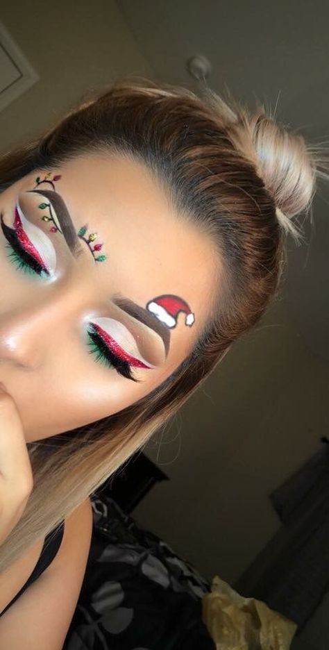 40 Festive Eye Makeup Ideas - Brighter Craft Festival Eye Makeup, Christmas Makeup Ideas, Seasonal Makeup, Holiday Party Makeup, Festival Make Up, Christmas Eye Makeup, Drag Make-up, Day Makeup Looks, Christmas Makeup Look