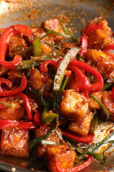 water Chilli Tofu Recipes, Chilli Paneer Recipe, Paneer Dish, Chili Paneer, Indian Cheese, Chilli Paneer, Paneer Dishes, Sweet And Sour Sauces, Spicy Chicken Recipes