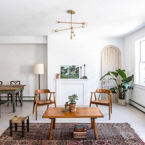 Wood Floor Ideas, Painted Wood Floor, Weathered Wood Furniture, White Painted Floors, Wood Desk Chair, White Washed Floors, Wood Dining Table Rustic, New York May, Painted Wood Floors