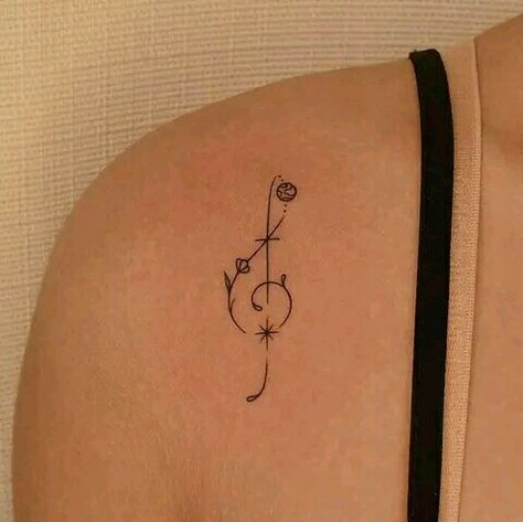 Fine line arm tattoo ideas Meaningful Fine Line Tattoo, Music Spine Tattoo, Music Fine Line Tattoo, Fine Line Tattoos For Women Arm, Line Arm Tattoo, Fine Line Arm Tattoo, Music Lover Tattoo, Arm Tattoo Ideas, Inner Arm Tattoos