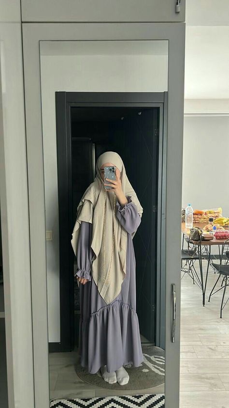 Khimar Style, Islamic Modest Fashion, Modest Outfits Muslim, Estilo Hijab, Stile Hijab, Modern Hijab Fashion, Modest Fashion Hijab, Muslim Outfits Casual, Hijabi Fashion Casual