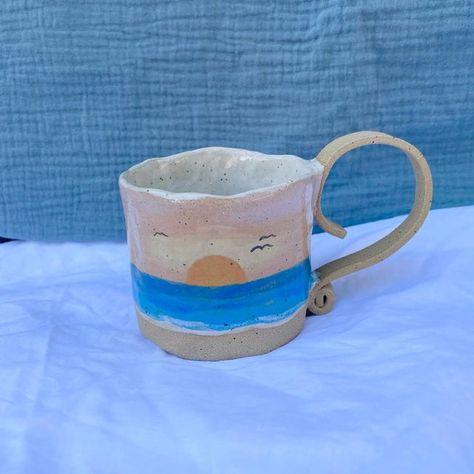 Sunset Mug Paint, Pottery Painting Beach, Sunset Mug, Coral Painting, Ceramic Dish Set, Sea At Sunset, Beach Mug, Diy Pottery Painting, Pottery Painting Designs