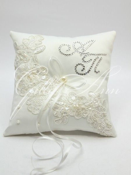 Wedding Ring Pillow Diy, Repurpose Wedding Dress, Wedding Dress Keepsake, Wedding Cushion, Wedding Ring Cushion, Wedding Ring Bearer Pillow, Wedding Pillow, Sewing Cushions, Ring Pillows