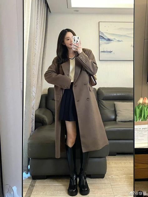 Korean Fashion Trench Coat, Coat Outfit Korean, Petite Trench Coat, Coat Korean, Trench Coat Outfit, Japan Outfit, Outfit Korean, Coat Outfit, Coat Outfits