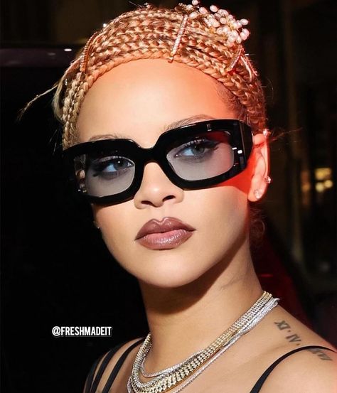 Fashion Bomb Daily | #Rihanna recently stepped out in NYC rocking a pair of ‘Connor’ sunglasses by @kaleoscollection . Priced at $286 and also available in… | Instagram