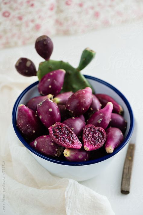 Prickly Pears by Laura Adani | Stocksy United Fruit Picture, Food Fantasy, Food Photography Tips, Color Magenta, Happy Foods, Vegan Treats, Prickly Pear, Raw Material, Bon Appetit