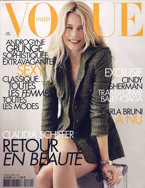 Claudia Schiffer en couverture du numéro d'août 2007 de Vogue Paris, photographiée par Mario Testino Testino Photography, Lucky Blue Smith, Models 90s, Vogue Magazine Covers, Magazine Vogue, Vogue France, Elle Macpherson, Natalia Vodianova, Fashion Magazine Cover