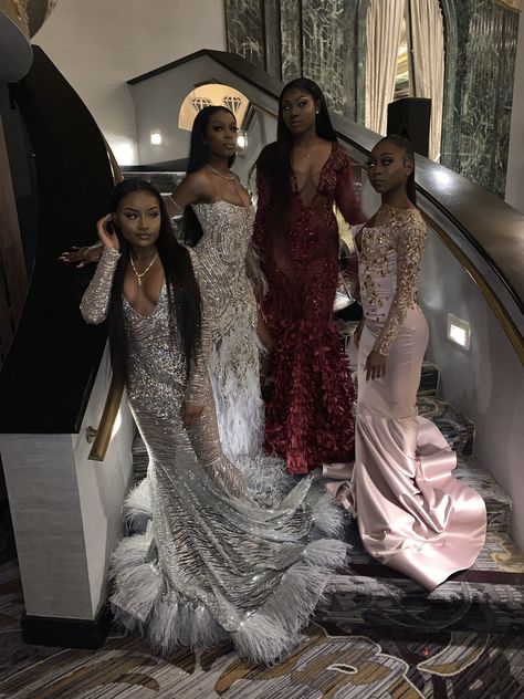 Prom Goals, Prom Picture, Prom Dresses Black Girls Slay, Prom 2024, Prom Girl Dresses, Senior Prom Dresses, Prom Dress Inspiration, Prom Looks, Cute Prom Dresses