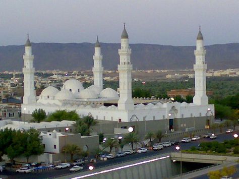 Masjid Quba, Quba Mosque, Malaysia Travel Guide, Kuala Lumpur City, Malaysia Travel, Beautiful Mosques, المملكة العربية السعودية, Islamic World, Place Of Worship