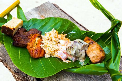 Fish In Coconut Milk, Polynesian Dishes, Fijian Food, Chicken Coconut, Oxtail Soup, Bali Food, Pudding Flavors, Polynesian Food, Popular Dishes