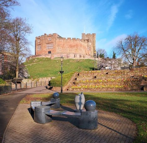 Tamworth Castle and grounds Tamworth Staffordshire England.  2019 Life Pics, Tamworth, Staffordshire England, Beautiful Castles, Life Pictures, Project Life, Architecture House, Places To See, Places To Visit