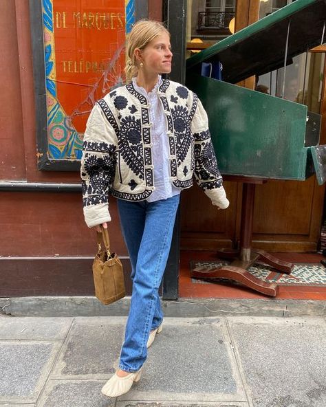 Alice Pilate on Instagram: "10 winter coats season 🤎" Flower Jacket Outfit, Sweden Outfit Winter, Fall Wardrobe 2023, Embroidered Jacket Outfit, September 28, Current Styles, Estilo Boho, Mode Vintage, Mode Inspiration