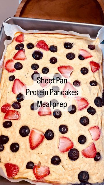 Kodiak Pancake Meal Prep, Protein Pancake Meal Prep, Protein Pancake Bake, Pancake Meal Prep, Kodiak Protein Pancakes, Baked Pancake Recipe, Kodiak Cakes Recipe, Yogurt Blueberries, Protein Powder Pancakes